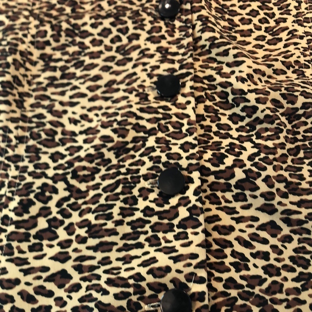 VINTAGE KATHIE LEE 18 W Animal Print Button Down Pit to Pit 23 1/4" PREWORN - Picture 12 of 16